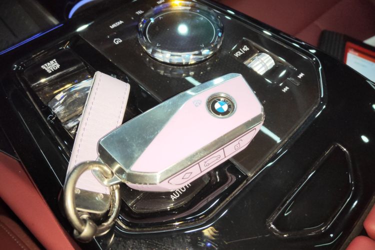 宝马5系 2025款 530Li 尊享型 M运动套装中控内饰11