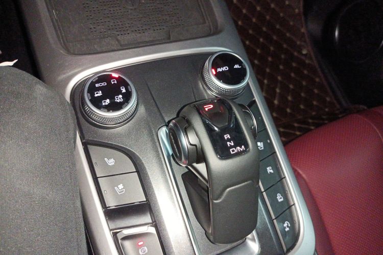 坦克300 2024款 2.0T 穿越者中控内饰18