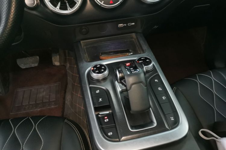 坦克300 2021款 越野版 2.0T 挑战者局部细节18