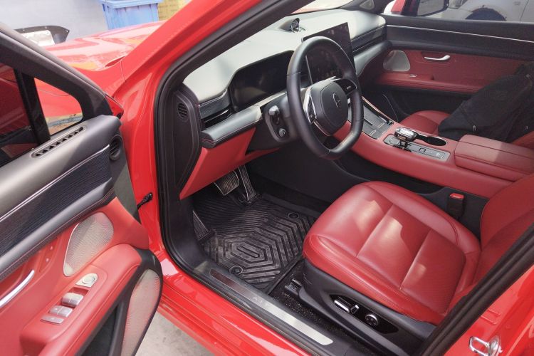 鸿蒙智行 问界M5 2024款 增程 Max RS 四驱高阶智驾版中控内饰7003