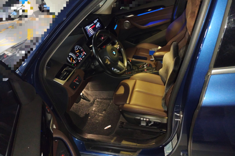 宝马X1 2021款 改款 sDrive25Li 领先型中控内饰7003