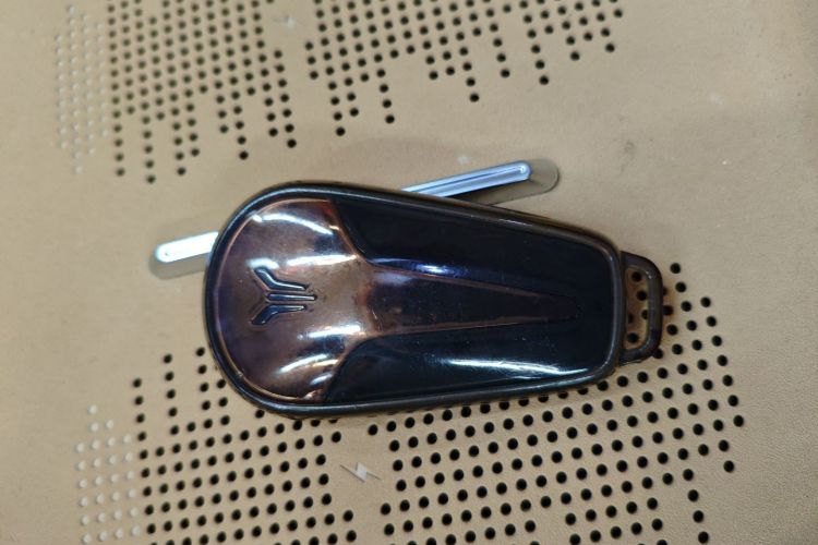 岚图汽车 岚图梦想家 2025款 PHEV 四驱尊贵鲲鹏版中控内饰11