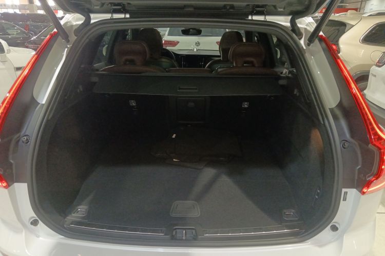 沃尔沃XC60新能源 2024款 T8 插电混动 长续航四驱智雅豪华版机舱底盘23