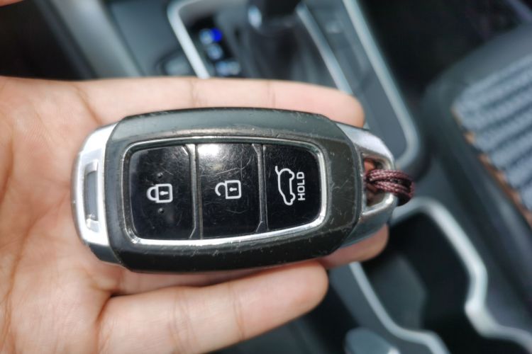 北京现代ix35 2018款 2.0L 自动两驱智勇·畅联版中控内饰7001