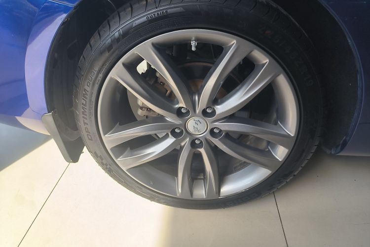 红旗H5 2018款 30TD 智联韵动版车身外观6001