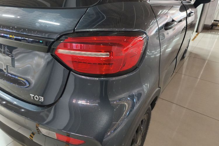 零跑汽车 零跑T03 2023款 310轻享版车身外观9