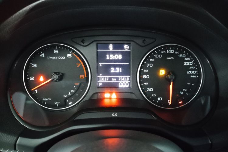 奥迪Q2L 2022款 35 TFSI 进取致雅型局部细节14