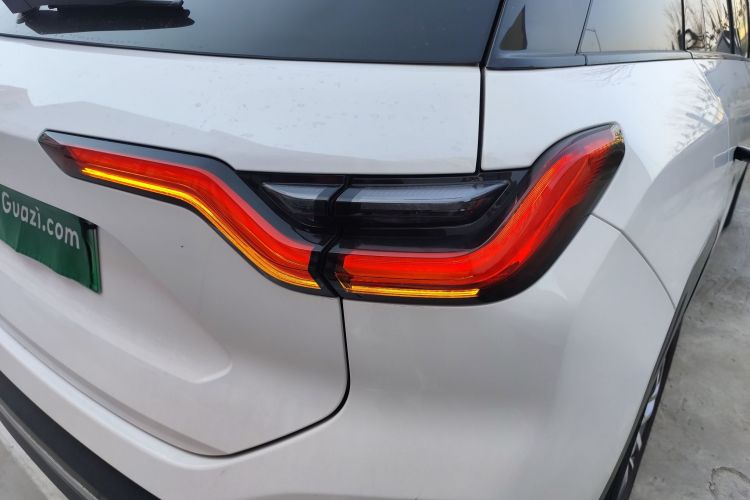 蔚来ES6 2019款 420KM 运动版车身外观9