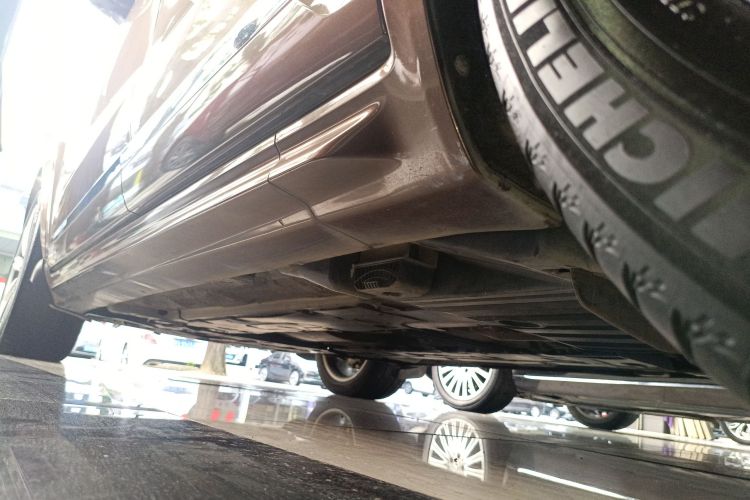 沃尔沃XC90 2018款 T6 智雅版 7座机舱底盘30