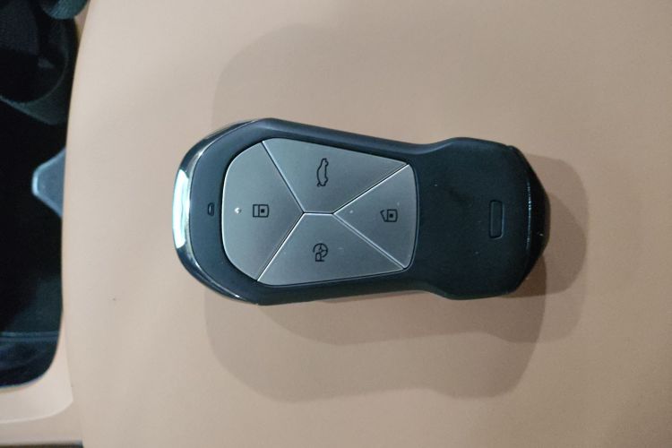 小鹏P5 2024款 500Pro版中控内饰7001