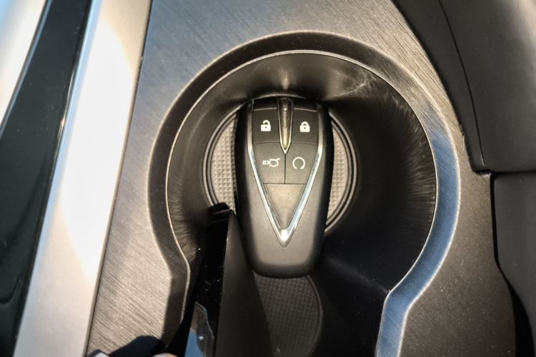 长安 逸动 2022款 PLUS 1.6L GDI CVT豪华型中控内饰11