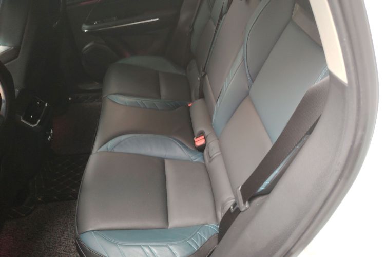 领克05 2020款 2.0TD 两驱耀Halo中控内饰7004