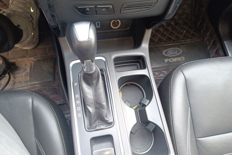 福特 翼虎 2017款 EcoBoost 245 四驱豪翼型局部细节18