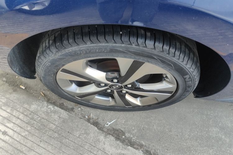 现代 菲斯塔 2019款 280TGDi 运动版 国VI车身外观6008