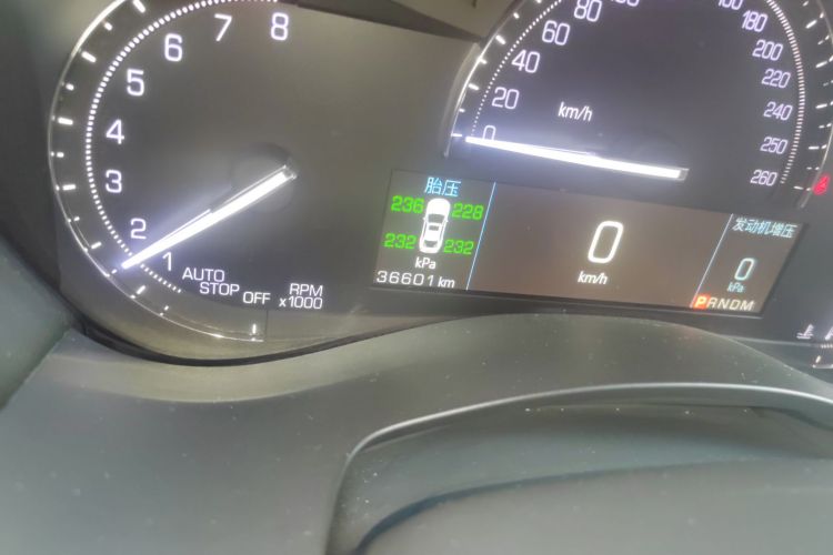 凯迪拉克ATS-L 2017款 28T 时尚型中控内饰15