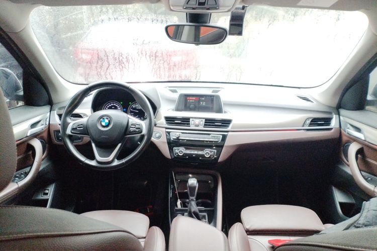 宝马X1 2019款 sDrive18Li 尊享型中控内饰12