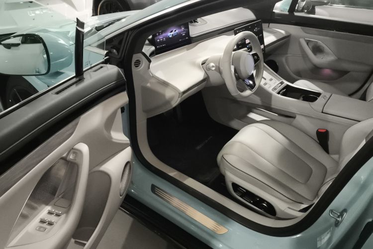 鸿蒙智行 智界S7 2025款 703km Ultra运动版中控内饰20