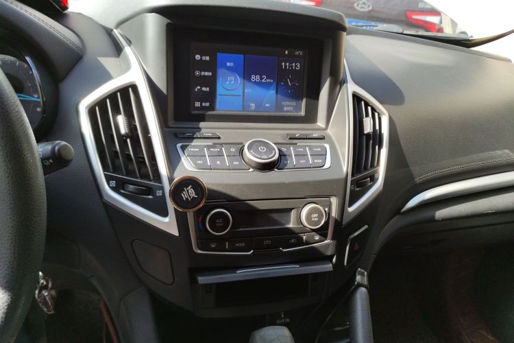 东风风神AX7 2015款 2.0L 自动智悦型中控内饰16