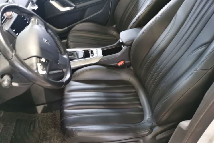 标致408 2019款 360THP 自动豪华版 国VI中控内饰19