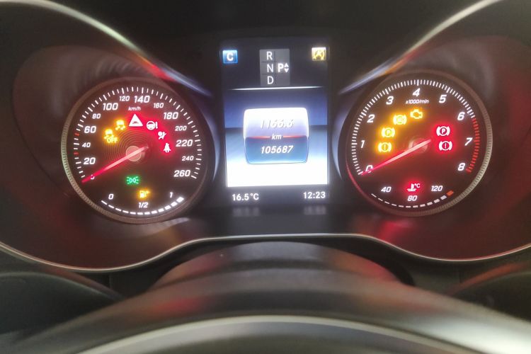 奔驰C级 2017款 C 200 L 运动版局部细节14