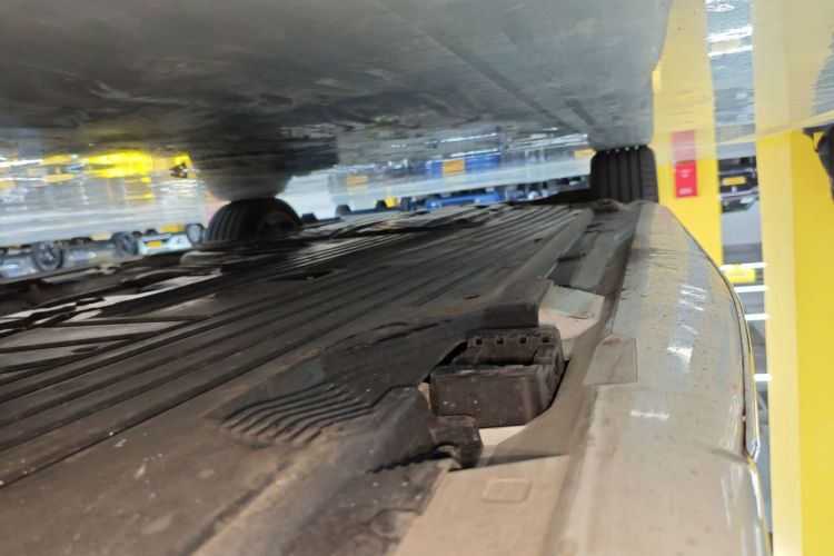 奔驰C级 2023款 C 260 L 运动版局部细节9001