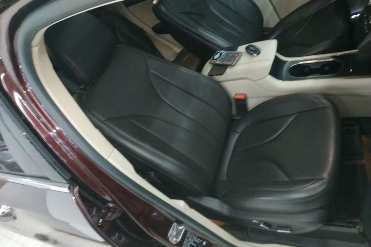 林肯MKC 2017款 2.0T 两驱尊雅版局部细节41