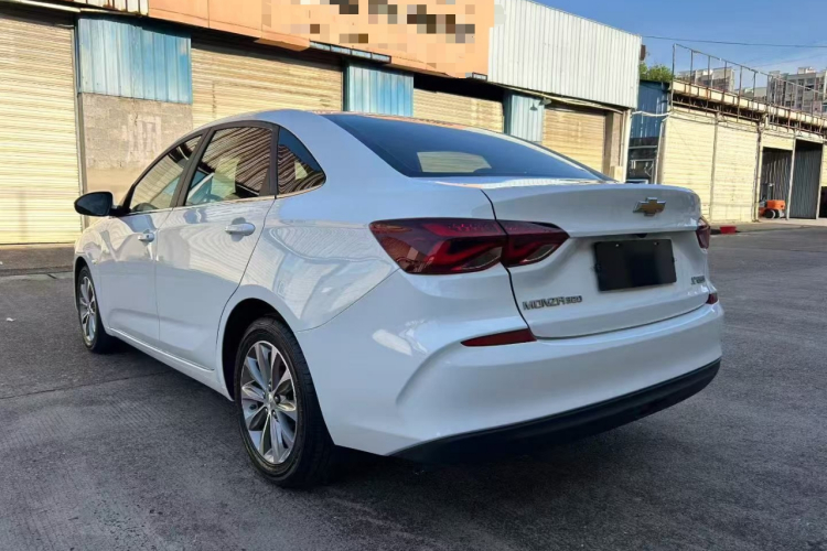 雪佛兰 科鲁泽 2022款 320 自动悦享天窗版车身外观6003