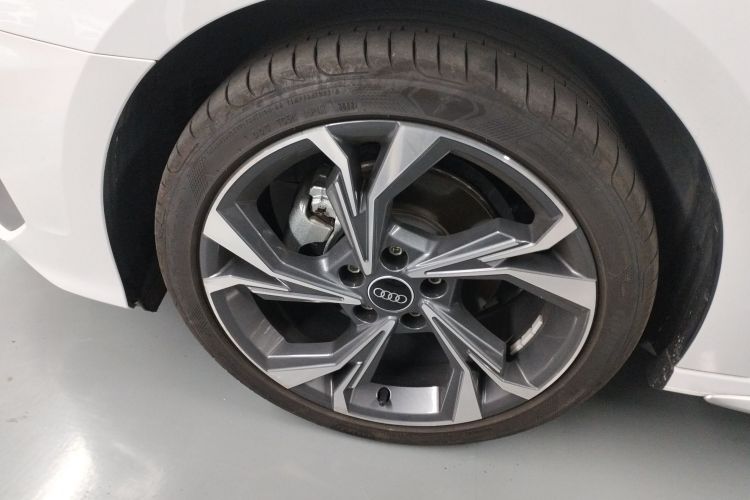 奥迪A3 2023款 A3L Limousine 35 TFSI 豪华运动型车身外观6007