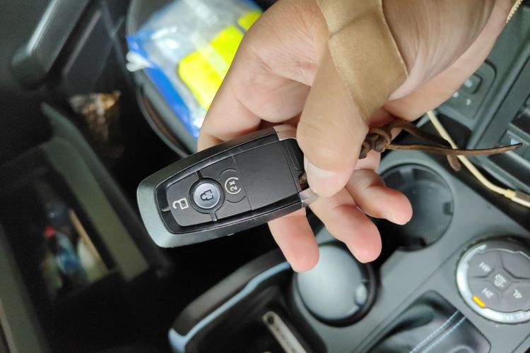 福特烈马 2024款 2.3T 墨钻中控内饰11