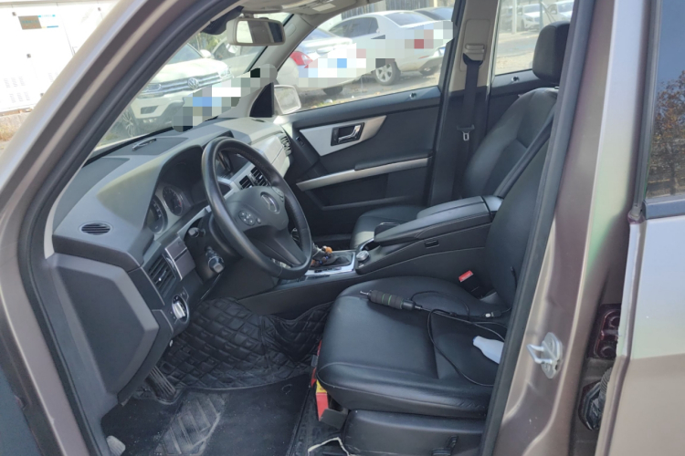 奔驰GLK级(进口) 2011款 GLK 300 4MATIC 动感型局部细节19