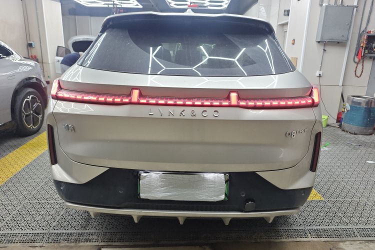 领克08 EM-P 2023款 120km 长续航Halo车身外观6004