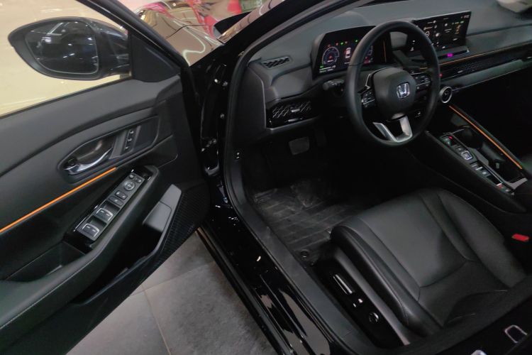 本田 雅阁新能源 2023款 2.0L e:PHEV 尊贵版中控内饰7003