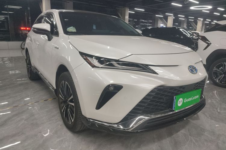 丰田 威飒 2023款 2.5L智能电混双擎 两驱尊贵版车身外观3