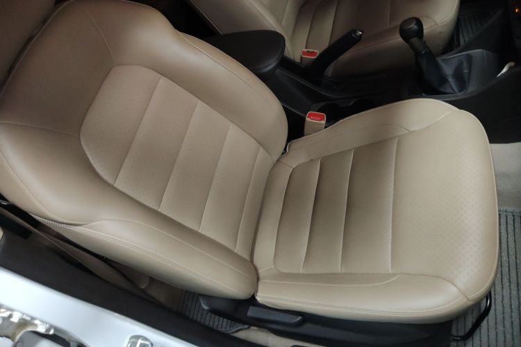 五菱汽车 五菱宏光 2018款 1.5L S舒适型L2B局部细节41