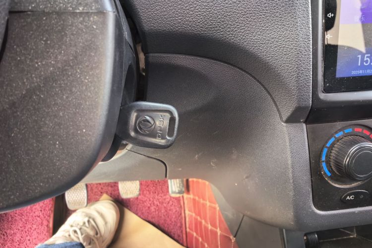 东风风光 风光330 2014款 1.5L手动标准型DK15-02中控内饰11