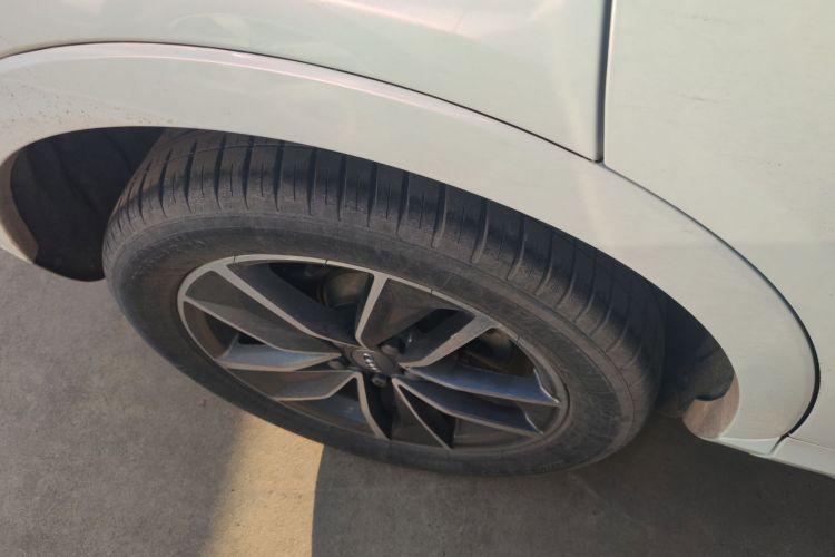 奥迪Q3 2016款 40 TFSI quattro 全时四驱风尚型车身外观6008