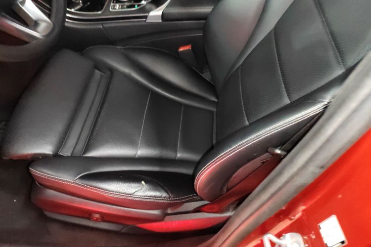 奔驰C级 2018款 C 200 L 运动版局部细节19