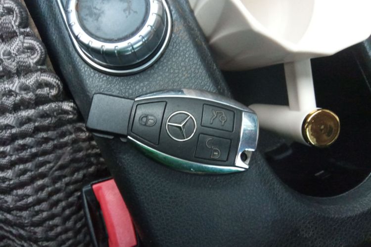 奔驰CLA 2015款 CLA 220 4MATIC中控内饰11