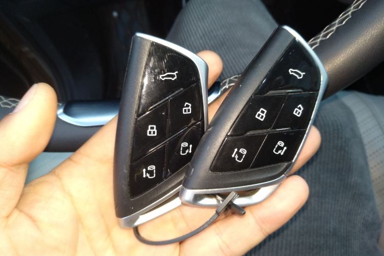 上汽大通MAXUS 大通G70 2024款 2.0T 自动旗舰版 7座中控内饰7001