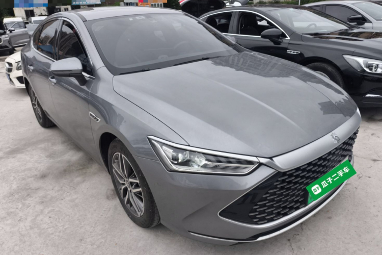 比亚迪 秦PLUS 2021款 DM-i 55KM 旗舰型车身外观3