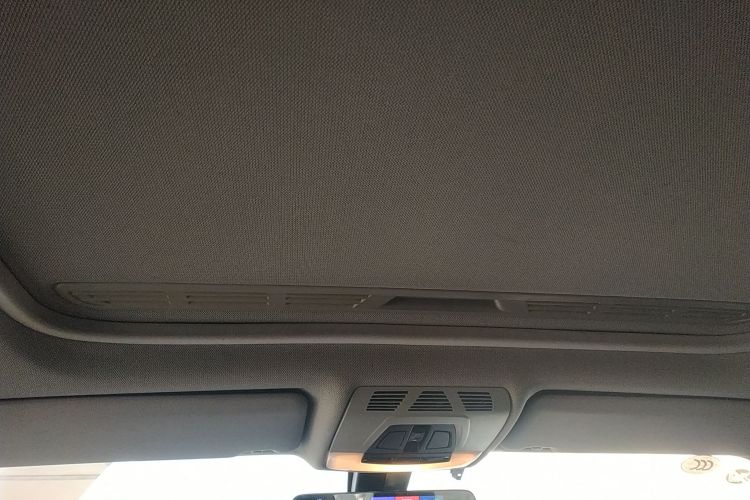 宝马3系 2015款 320i 时尚型局部细节22