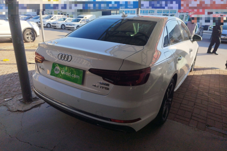 奥迪A4L 2018款 30周年年型 40 TFSI 进取型车身外观6005