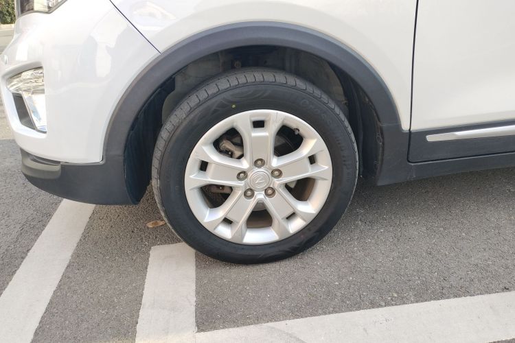 长安CS15 2017款 1.5L 自动豪华天窗版车身外观6007