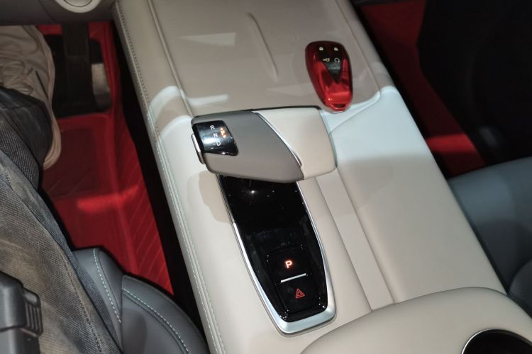 长安UNI-Z 2025款 1.5T 尊贵型局部细节18