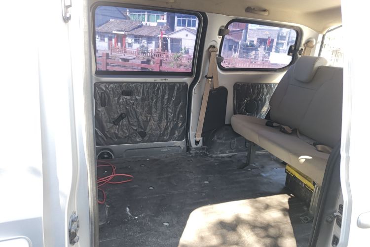 五菱汽车 五菱宏光V 2021款 1.5L劲享版LAR中控内饰7004