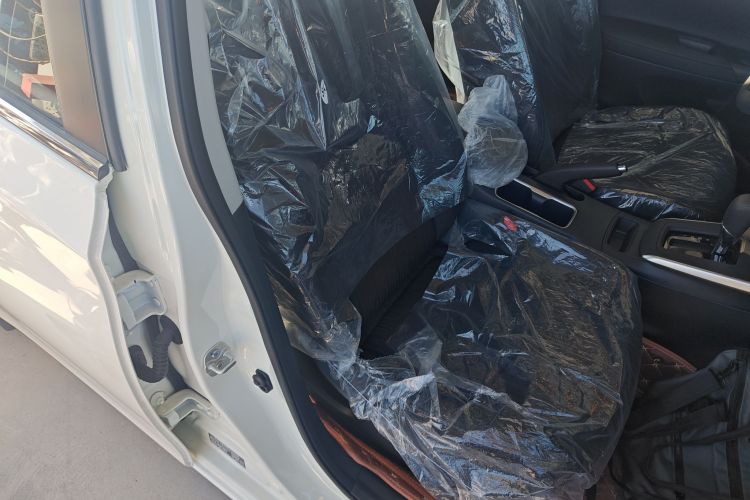 日产 轩逸 2024款 改款二 经典 1.6XL CVT豪华版局部细节41