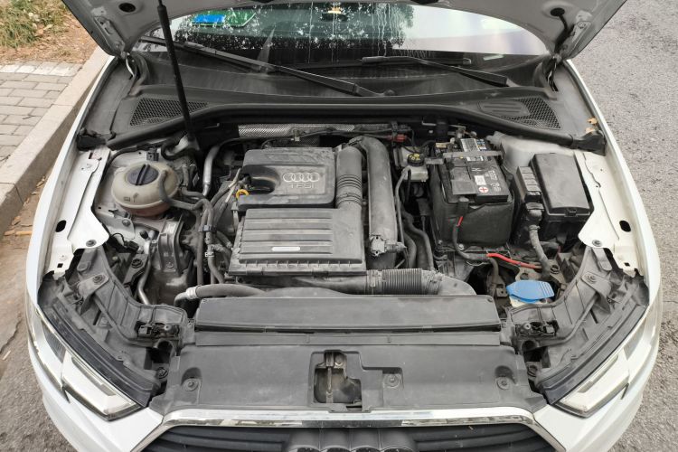 奥迪A3 2018款 30周年年型 Limousine 35 TFSI 进取型局部细节24