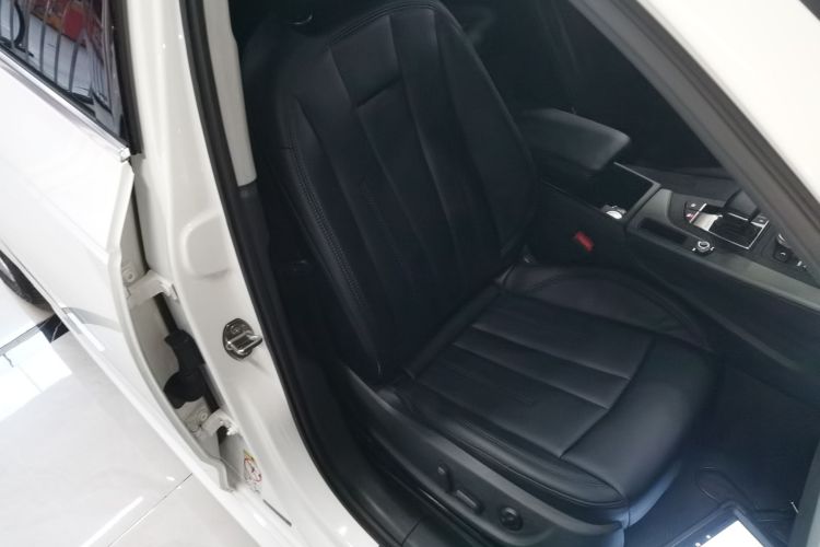 奥迪A4L 2019款 40 TFSI 进取型 国VI局部细节41