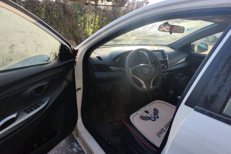 丰田 威驰 2014款 1.5L 手动智尚版中控内饰20