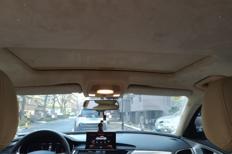 奥迪A6L 2014款 TFSI 标准型中控内饰22